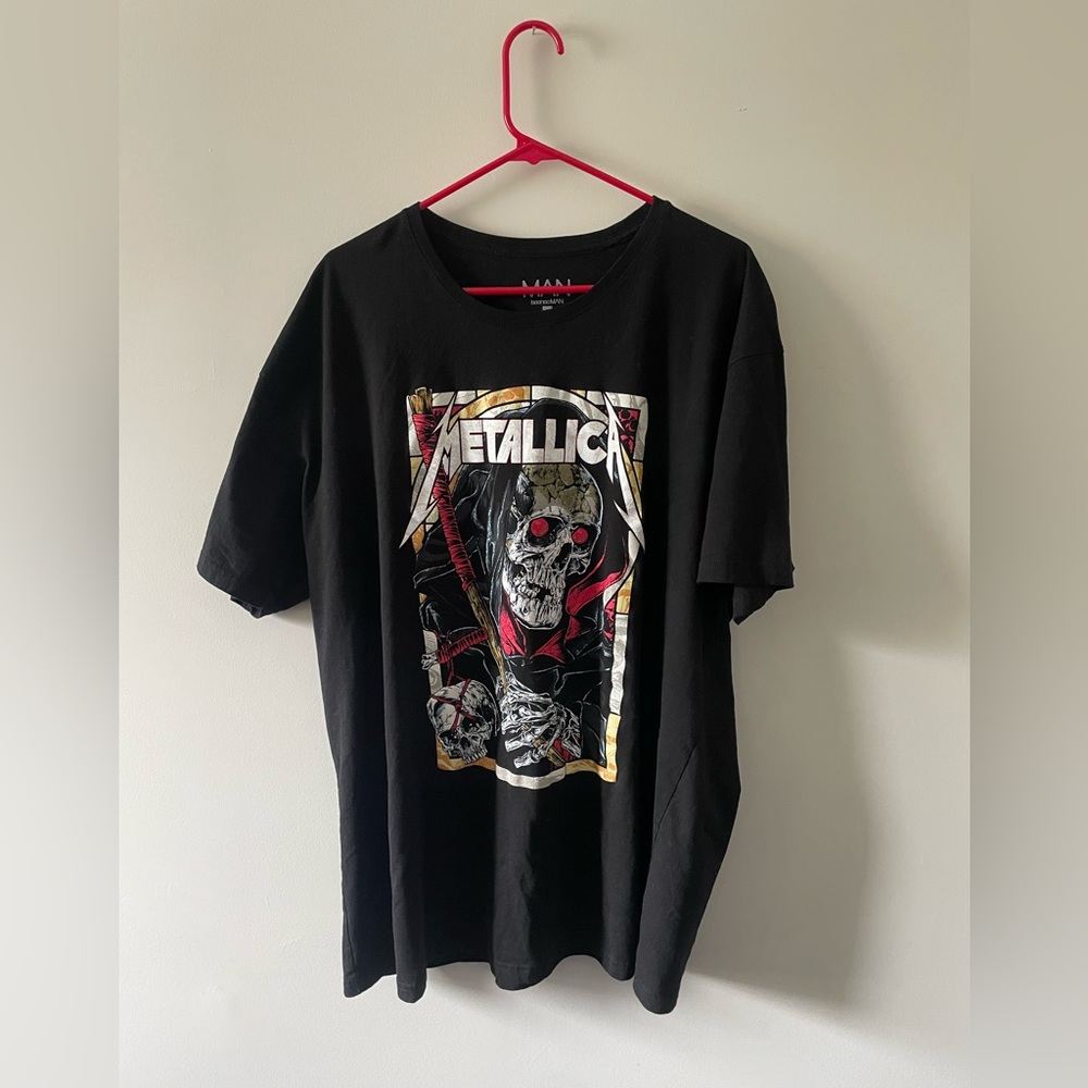 L oversized Black Metallica graphic tee